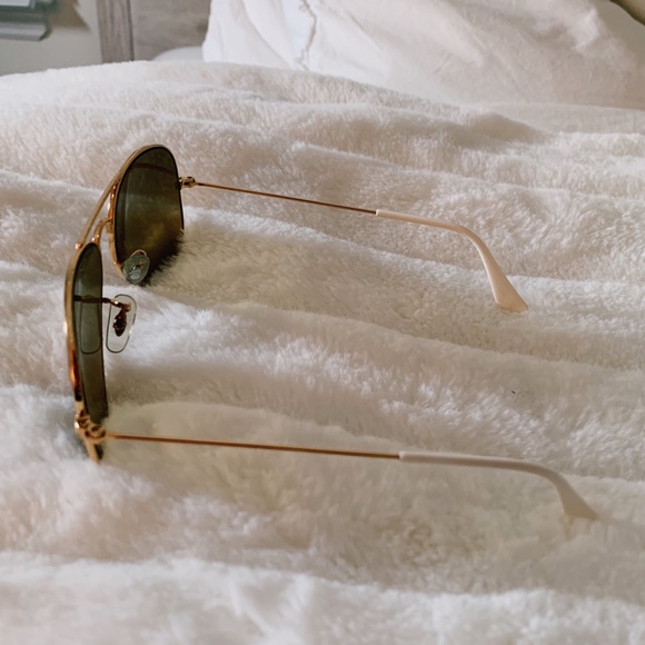 Ray Ban Classic Aviators - Picture 5 of 7